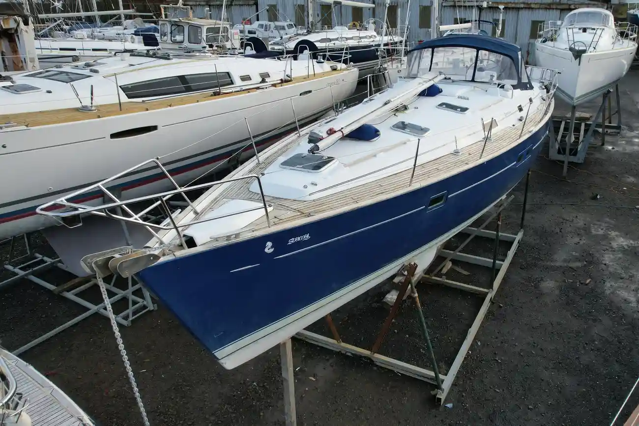 1999 Beneteau Oceanis Clipper 411 for sale at Miles Stratton Marine